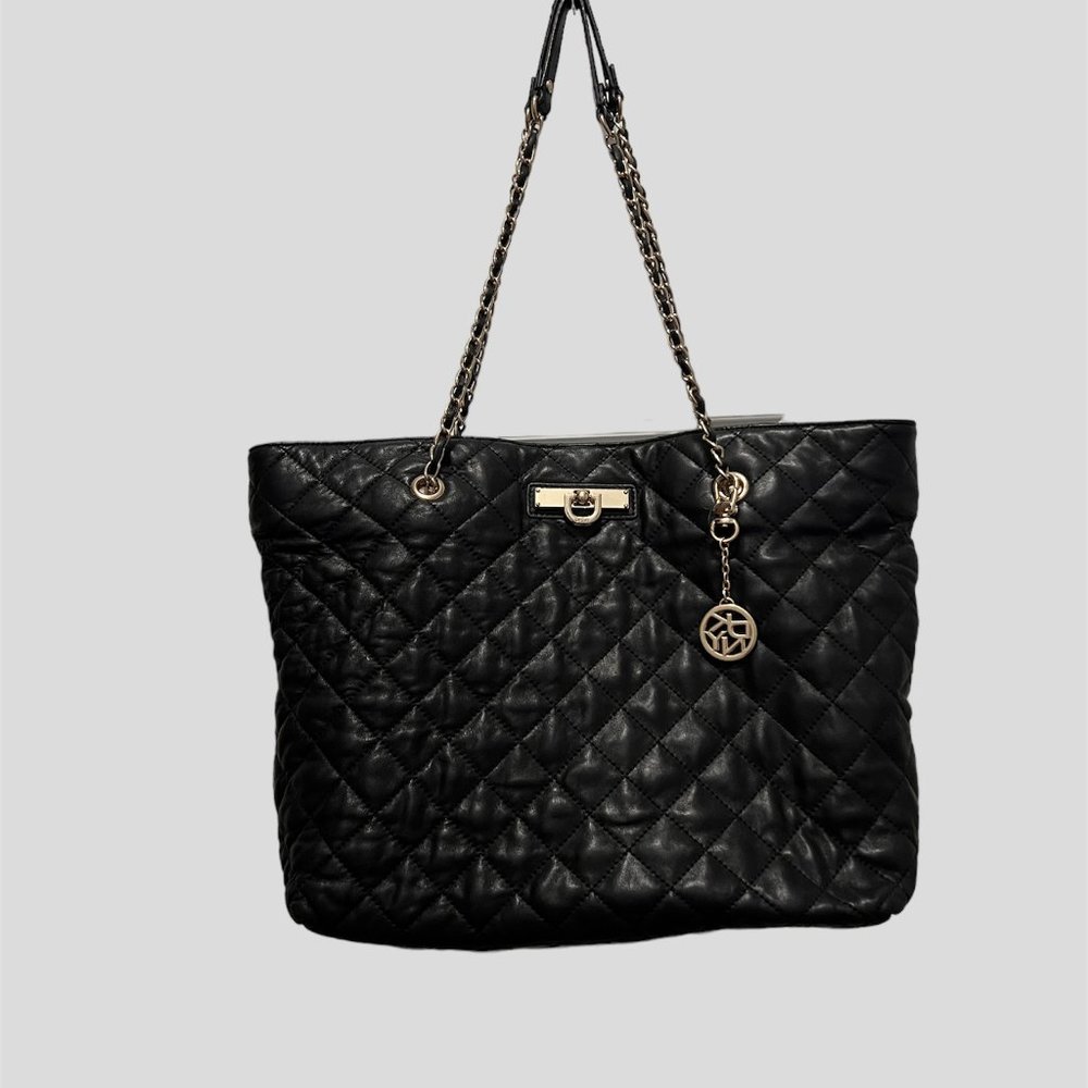 DKNY Quilted black bag NWOT and DKNY key chain